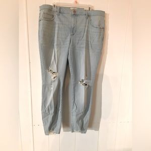 Universal Thread NWT High Rise Skinny Jeans size 20W.